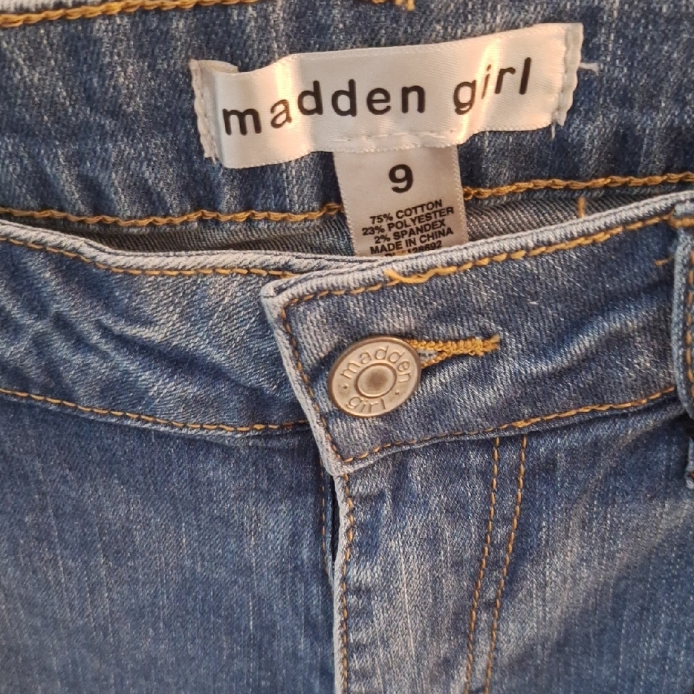 Madden Girl Distressed Blue Cargo Skater Shorts - Picture 5 of 7